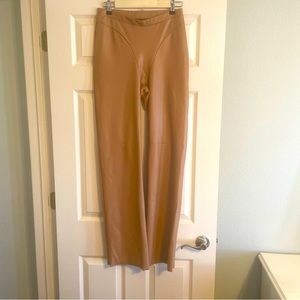 SKIMS Faux Leather Boot Cut Pant - Large - Color Sienna